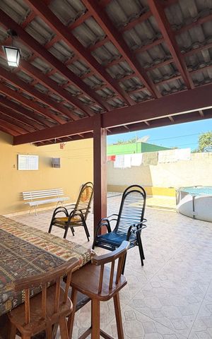 Casa à venda com 250m², 3 quartos e 2 vagasQuintal