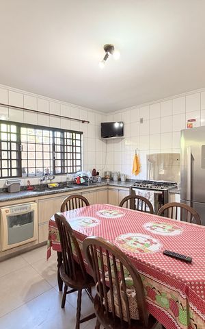 Casa à venda com 250m², 3 quartos e 2 vagasCozinha