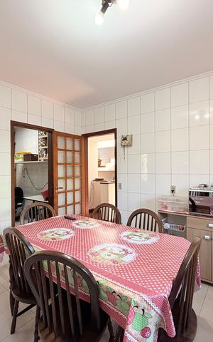 Casa à venda com 250m², 3 quartos e 2 vagasCozinha