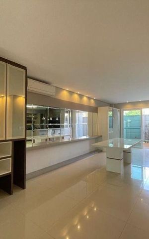 Casa de condomínio para alugar com 180m², 2 quartos e 2 vagas Casa de condomínio para alugar com 180m², 2 quartos e 2 vagasSala