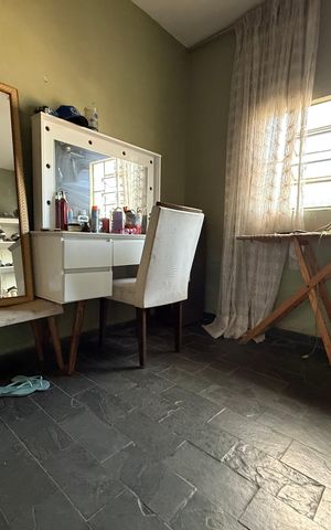Casa à venda com 300m², 3 quartos e 6 vagas