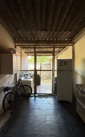 Casa à venda com 300m², 3 quartos e 6 vagas
