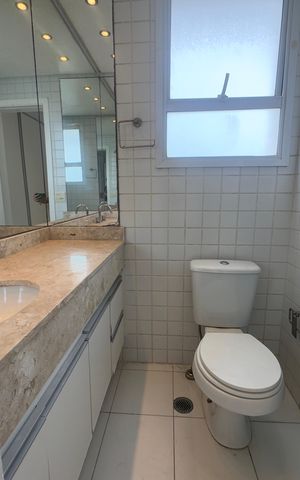 Apartamento à venda com 128m², 3 quartos e 2 vagas Apartamento à venda com 128m², 3 quartos e 2 vagasBanheiro