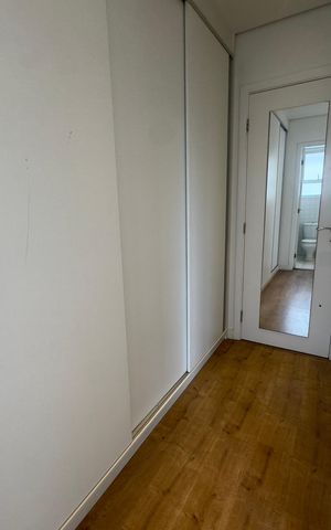 Apartamento à venda com 128m², 3 quartos e 2 vagas Apartamento à venda com 128m², 3 quartos e 2 vagasArmarios suite
