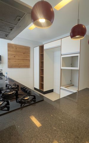 Apartamento à venda com 128m², 3 quartos e 2 vagas Apartamento à venda com 128m², 3 quartos e 2 vagasCozinha