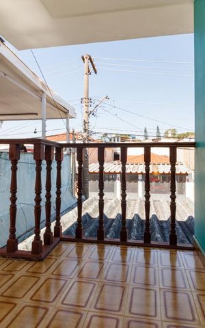 Casa à venda com 164m², 3 quartos e 2 vagas Casa à venda com 164m², 3 quartos e 2 vagasSuíte - Varanda