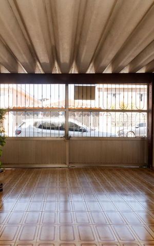 Casa à venda com 164m², 3 quartos e 2 vagas Casa à venda com 164m², 3 quartos e 2 vagasGaragem