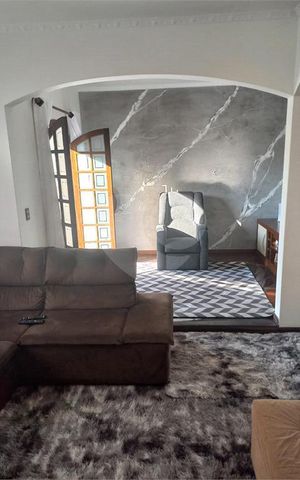 Casa à venda com 250m², 3 quartos e 3 vagas