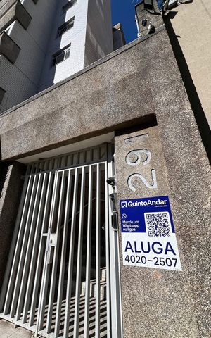 Apartamento para alugar com 200m², 4 quartos e 2 vagas Apartamento para alugar com 200m², 4 quartos e 2 vagasPlaca QuintoAndar