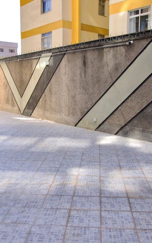 Apartamento para alugar com 200m², 4 quartos e 2 vagas Apartamento para alugar com 200m², 4 quartos e 2 vagasÁrea Comum - Salão de Festas Área Externa