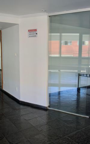 Apartamento para alugar com 200m², 4 quartos e 2 vagas Apartamento para alugar com 200m², 4 quartos e 2 vagasÁrea Comum - Salão de Festas Área Externa