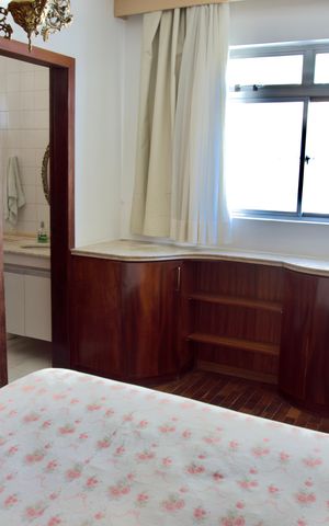Apartamento para alugar com 200m², 4 quartos e 2 vagas Apartamento para alugar com 200m², 4 quartos e 2 vagasSuíte