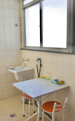 Apartamento para alugar com 200m², 4 quartos e 2 vagas Apartamento para alugar com 200m², 4 quartos e 2 vagasÁrea de Serviço