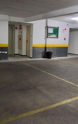 Apartamento para alugar com 200m², 4 quartos e 2 vagas Apartamento para alugar com 200m², 4 quartos e 2 vagasVaga de Garagem