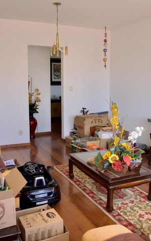 Apartamento para alugar com 200m², 4 quartos e 2 vagas Apartamento para alugar com 200m², 4 quartos e 2 vagasSala de Estar