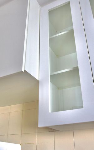 Apartamento para alugar com 200m², 4 quartos e 2 vagas Apartamento para alugar com 200m², 4 quartos e 2 vagasCozinha - Armário