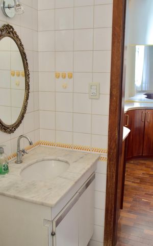 Apartamento para alugar com 200m², 4 quartos e 2 vagas Apartamento para alugar com 200m², 4 quartos e 2 vagasSuíte - Banheiro