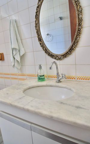 Apartamento para alugar com 200m², 4 quartos e 2 vagas Apartamento para alugar com 200m², 4 quartos e 2 vagasSuíte - Banheiro Pia