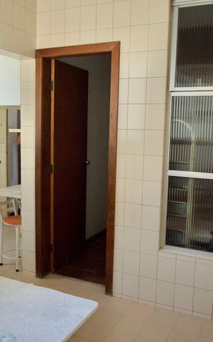 Apartamento para alugar com 200m², 4 quartos e 2 vagas Apartamento para alugar com 200m², 4 quartos e 2 vagasÁrea de Serviço