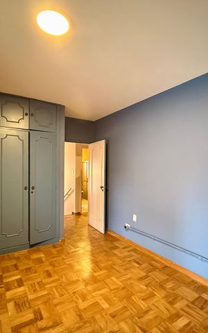 Casa à venda com 250m², 4 quartos e 5 vagas Casa à venda com 250m², 4 quartos e 5 vagasSuíte 2