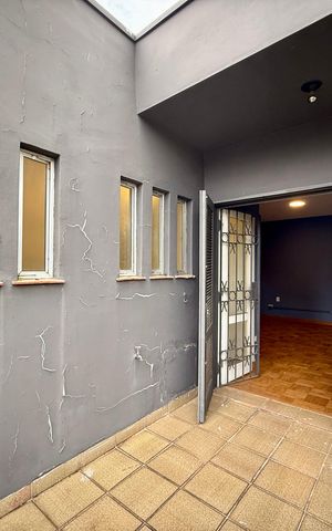 Casa à venda com 250m², 4 quartos e 5 vagas Casa à venda com 250m², 4 quartos e 5 vagasSacada Suíte 2
