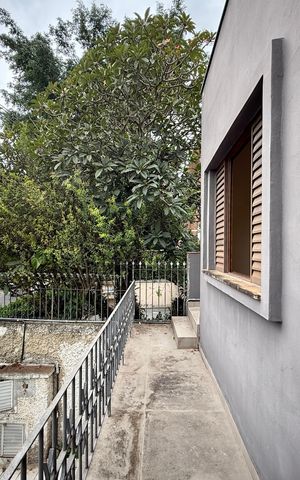 Casa à venda com 250m², 4 quartos e 5 vagas Casa à venda com 250m², 4 quartos e 5 vagasSacada Suíte 1