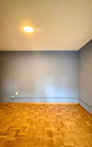 Casa à venda com 250m², 4 quartos e 5 vagas Casa à venda com 250m², 4 quartos e 5 vagasSuíte 2