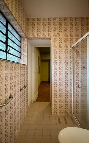 Casa à venda com 250m², 4 quartos e 5 vagas Casa à venda com 250m², 4 quartos e 5 vagasBanheiro Suíte 3