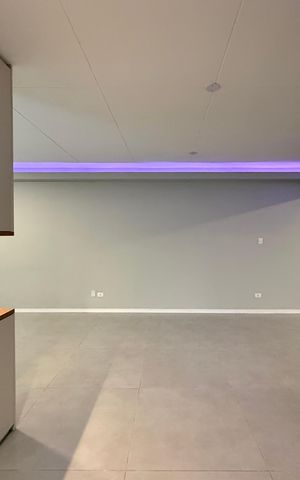 Casa à venda com 250m², 4 quartos e 5 vagas Casa à venda com 250m², 4 quartos e 5 vagasSala