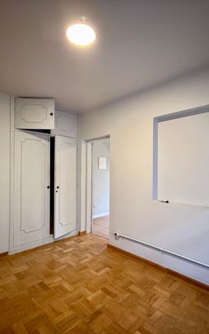 Casa à venda com 250m², 4 quartos e 5 vagas Casa à venda com 250m², 4 quartos e 5 vagasQuarto 4