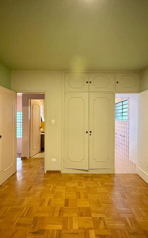 Casa à venda com 250m², 4 quartos e 5 vagas Casa à venda com 250m², 4 quartos e 5 vagasSuíte 3