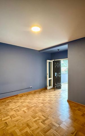 Casa à venda com 250m², 4 quartos e 5 vagas Casa à venda com 250m², 4 quartos e 5 vagasSuíte 2