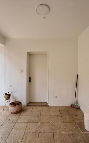 Casa à venda com 250m², 4 quartos e 5 vagas Casa à venda com 250m², 4 quartos e 5 vagasÁrea de Serviço
