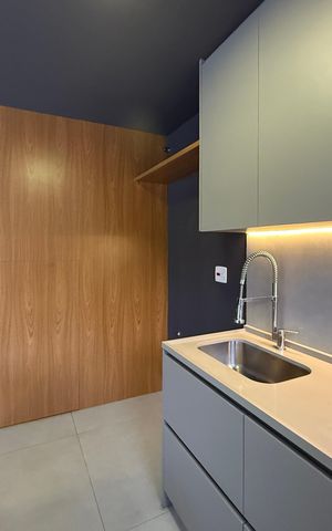 Casa à venda com 250m², 4 quartos e 5 vagas Casa à venda com 250m², 4 quartos e 5 vagasCozinha