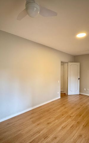 Casa à venda com 250m², 4 quartos e 5 vagas Casa à venda com 250m², 4 quartos e 5 vagasSuíte 1