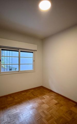 Casa à venda com 250m², 4 quartos e 5 vagas Casa à venda com 250m², 4 quartos e 5 vagasQuarto 4