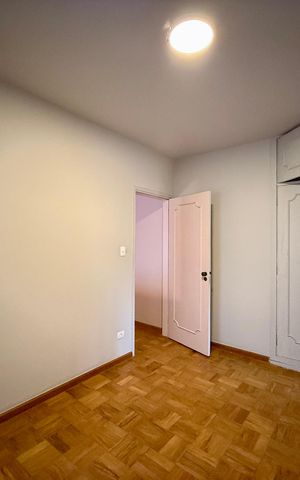 Casa à venda com 250m², 4 quartos e 5 vagas Casa à venda com 250m², 4 quartos e 5 vagasQuarto 4