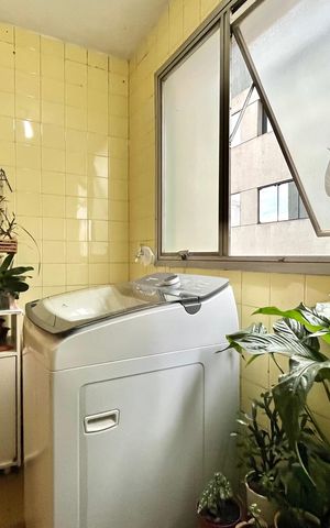 Apartamento à venda com 110m², 3 quartos e 2 vagas Apartamento à venda com 110m², 3 quartos e 2 vagasÁrea de Serviço