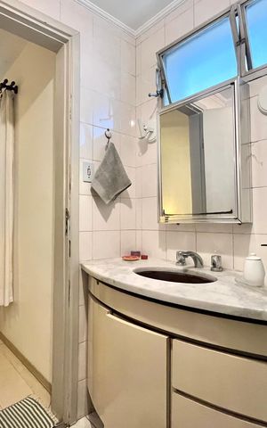 Apartamento à venda com 110m², 3 quartos e 2 vagas Apartamento à venda com 110m², 3 quartos e 2 vagasBanheiro da Suíte