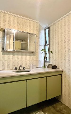 Apartamento à venda com 110m², 3 quartos e 2 vagas Apartamento à venda com 110m², 3 quartos e 2 vagasBanheiro Corredor