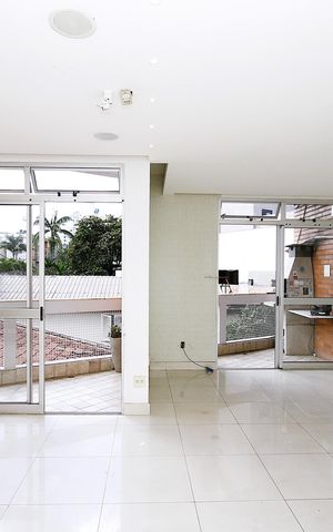 Apartamento à venda com 150m², 4 quartos e 1 vagaSala