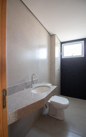 Apartamento à venda com 150m², 3 quartos e 2 vagas Apartamento à venda com 150m², 3 quartos e 2 vagasBanheiro Social