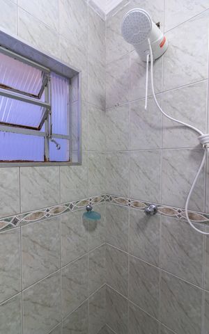 Casa à venda com 130m², 2 quartos e 1 vagaBanheiro