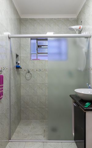 Casa à venda com 130m², 2 quartos e 1 vagaBanheiro