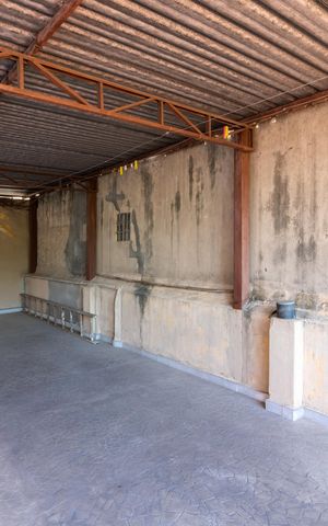 Casa à venda com 130m², 2 quartos e 1 vagaSalão