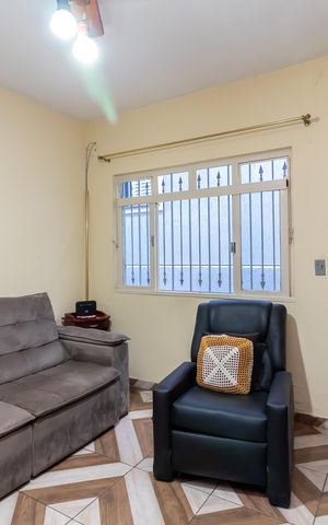 Casa à venda com 130m², 2 quartos e 1 vagaSala