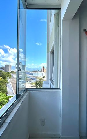 Apartamento para alugar com 70m², 2 quartos e 1 vaga Apartamento para alugar com 70m², 2 quartos e 1 vagaSala Varanda