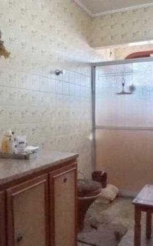 Casa para alugar com 374m², 3 quartos e 4 vagas Casa para alugar com 374m², 3 quartos e 4 vagasBanheiro 1