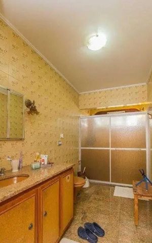 Casa para alugar com 374m², 3 quartos e 4 vagas Casa para alugar com 374m², 3 quartos e 4 vagasBanheiro 3