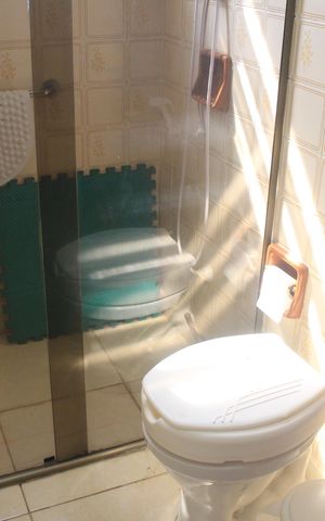 Casa à venda com 363m², 4 quartos e 2 vagasBanheiro da Suíte